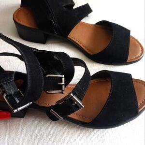 Vintage 7 eight black sandals size 9.5